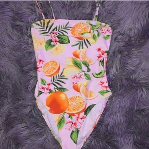 One piece bathing suit with fruit drawings 🍊🥝